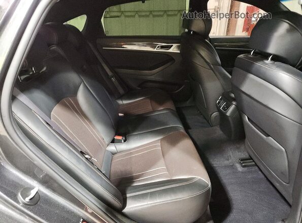 KMHGN4JB2KU296279 2019 GENESIS G80 Gray Widok tylnych siedzeń