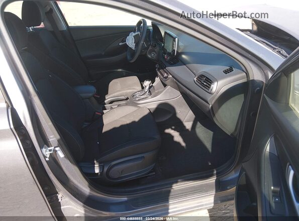 KMHH35LE1KU114076 2019 HYUNDAI ELANTRA GT Silver წინა სალონის ხედი