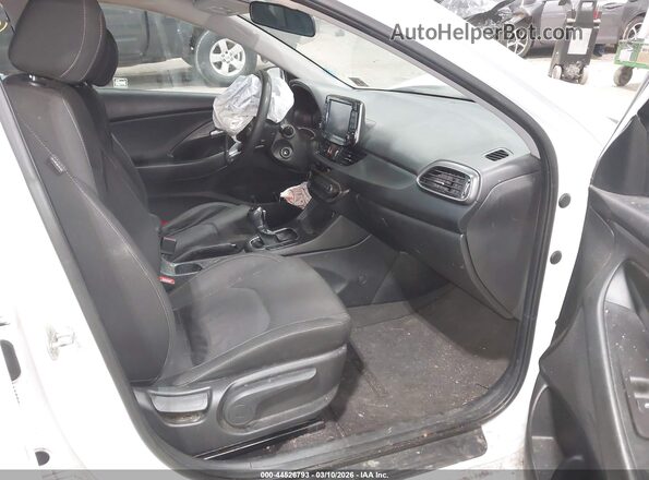 KMHH35LE5LU140469 2020 HYUNDAI ELANTRA GT White Front interior view