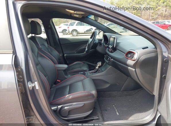 KMHH55LC8KU109028 2019 HYUNDAI ELANTRA GT Gray Вид салону спереду