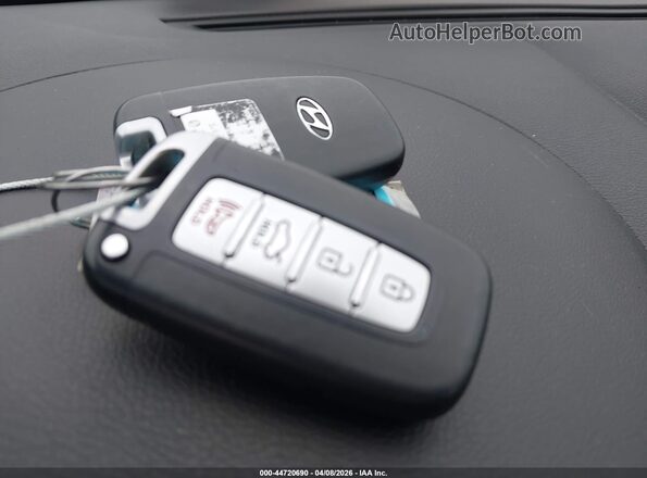 KMHHT6KJ7GU134795 2016 HYUNDAI GENESIS White Вид панелі приладів