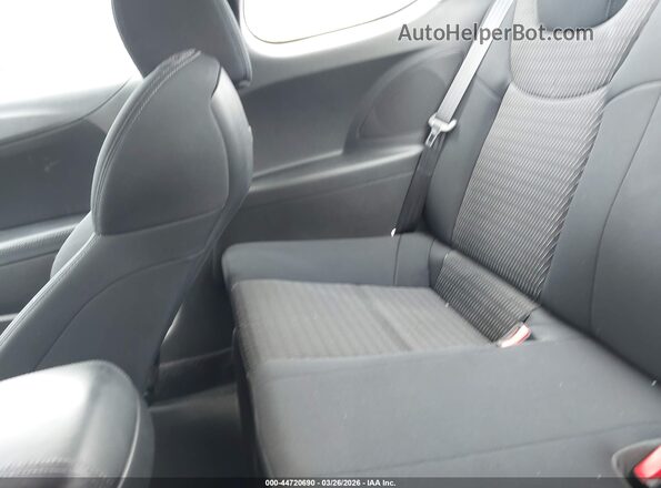 KMHHT6KJ7GU134795 2016 HYUNDAI GENESIS White Вид наклейки з VIN-кодом