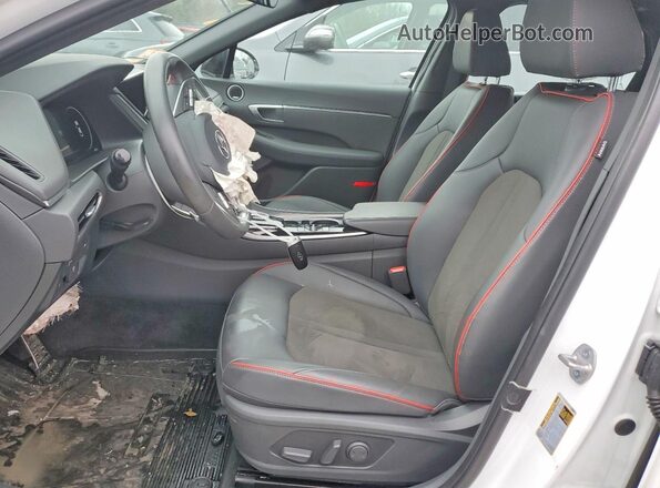 KMHL44J27PA335801 2023 HYUNDAI SONATA White წინა სალონის ხედი
