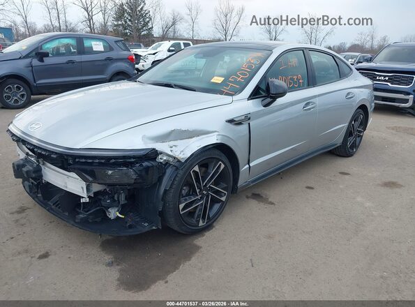KMHL54JC4RA351382 2024 HYUNDAI SONATA Silver წინა მარცხენა ხედი სამი მეოთხედიდან