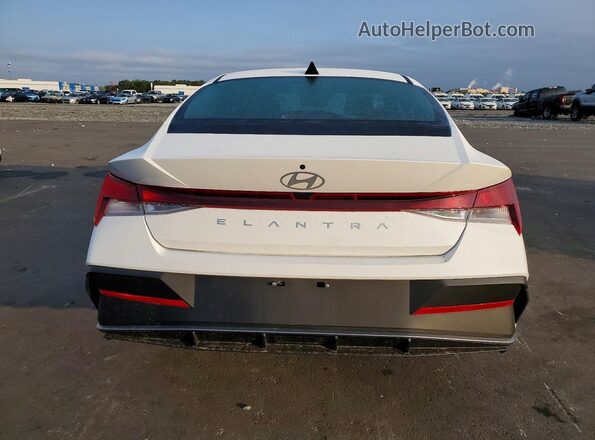 KMHLL4DG3SU093994 2025 HYUNDAI ELANTRA White Widok z tyłu