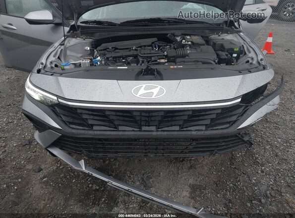 KMHLL4DG3TU157601 2026 HYUNDAI ELANTRA Серебряный Вид сзади