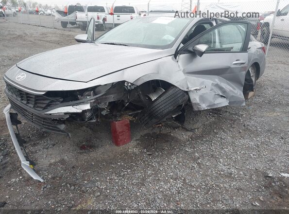 KMHLL4DG3TU157601 2026 HYUNDAI ELANTRA Серебряный Вид спереди