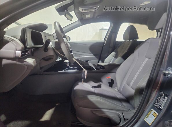 KMHLL4DG6RU636443 2024 HYUNDAI ELANTRA Gray Vista interior delantera