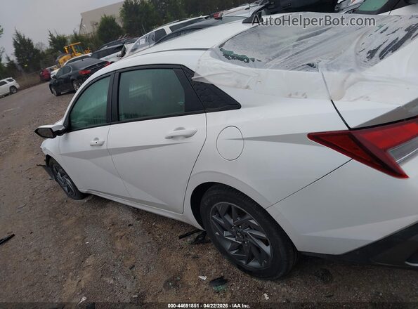 KMHLM4DG9RU648762 2024 HYUNDAI ELANTRA White სალონის 360-გრადუსიანი ხედი
