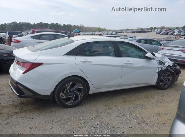 KMHLP4DG3SU888810 2025 HYUNDAI ELANTRA White Սալոնի 360 աստիճան տեսք
