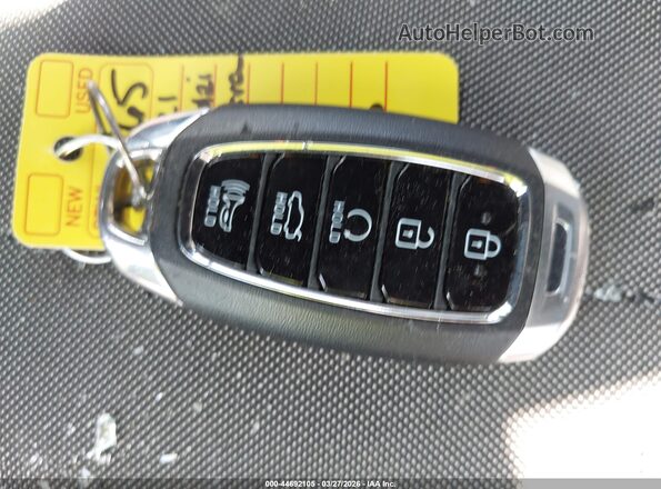 KMHLR4AF1MU117335 2021 HYUNDAI ELANTRA White Առջևի վահանակի տեսք