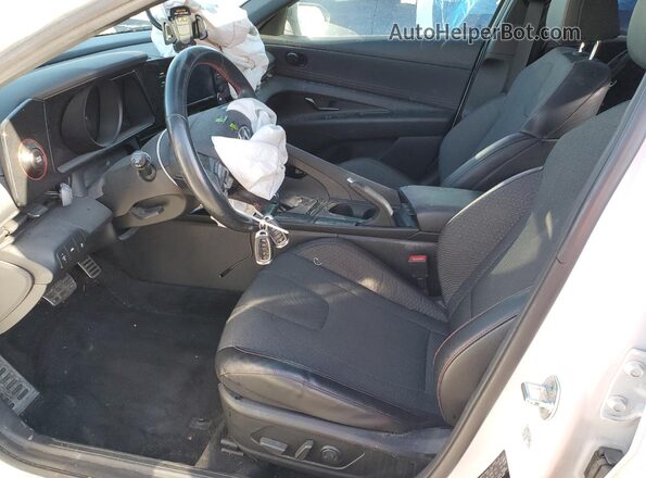 KMHLR4AF1MU189247 2021 HYUNDAI ELANTRA White Սալոնի դիմացի տեսք