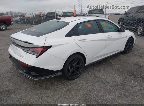 KMHLR4DF4RU822973 2024 HYUNDAI ELANTRA Белый Задняя правая четверть