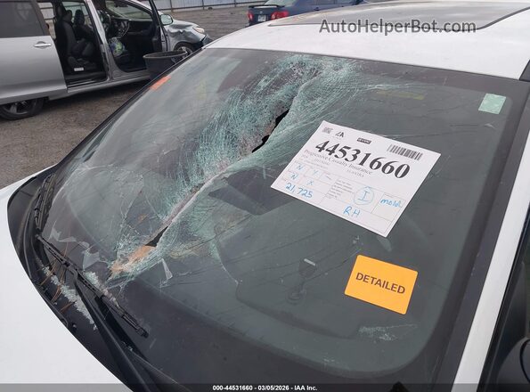 KMHLR4DF4RU822973 2024 HYUNDAI ELANTRA Белый Вид спереди