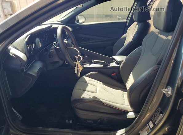 KMHLR4DF9RU795642 2024 HYUNDAI ELANTRA Gray Front interior view