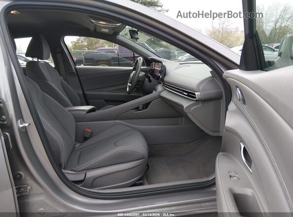 KMHLS4AG4MU211786 2021 HYUNDAI ELANTRA Silver წინა სალონის ხედი