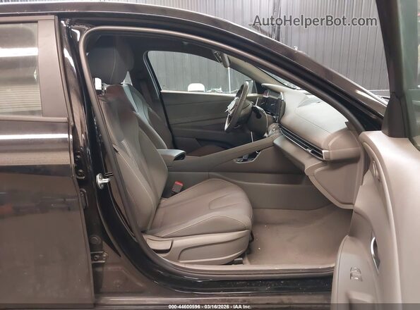 KMHLS4AGXPU556101 2023 HYUNDAI ELANTRA Black Սալոնի դիմացի տեսք