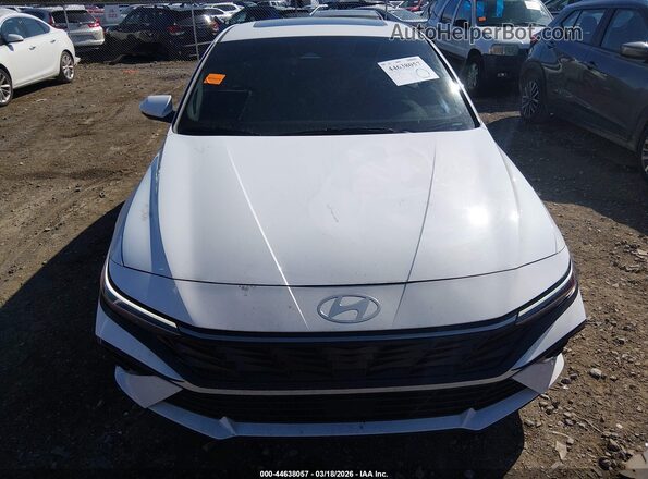 KMHLS4DG7RU806098 2024 HYUNDAI ELANTRA White ხელსაწყოთა პანელის ხედი