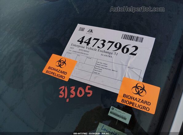 KMHLS4DG7SU007203 2025 HYUNDAI ELANTRA Белый Вид салона спереди