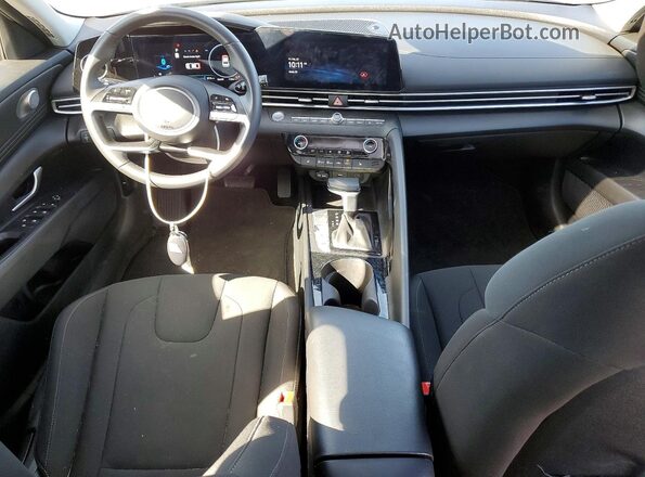 KMHLS4DG8SU908385 2025 HYUNDAI ELANTRA Синий Вид панели приборов