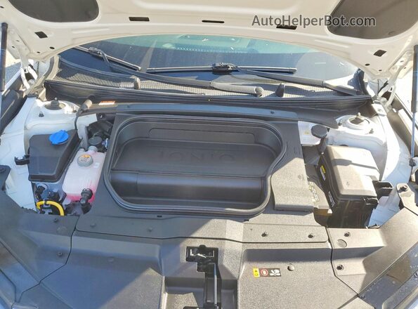 KMHM34AA2PA049255 2023 HYUNDAI IONIQ White Rear interior view