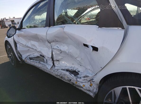 KMHM34AC2SA093346 2025 HYUNDAI IONIQ 6 White Դիմացի տեսք