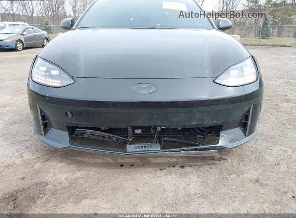 KMHM34AC3RA062987 2024 HYUNDAI IONIQ 6 Black Front view