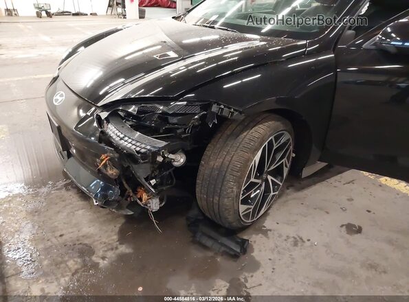KMHM34AC4PA022933 2023 HYUNDAI IONIQ 6 Black Widok z przodu