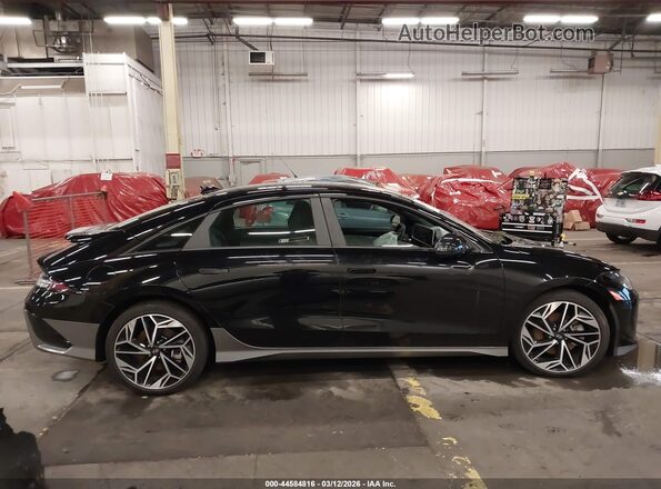 KMHM34AC4PA022933 2023 HYUNDAI IONIQ 6 Black Widok wnętrza z tyłu