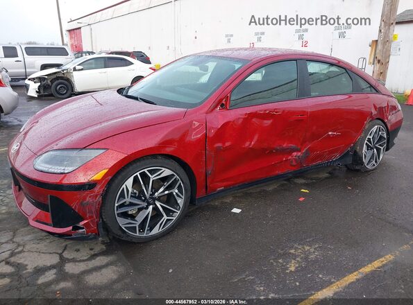 KMHM34AC6RA080271 2024 HYUNDAI IONIQ 6 Red Widok z przodu