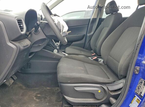 KMHRB8A30MU065286 2021 HYUNDAI VENUE Blue Front interior view