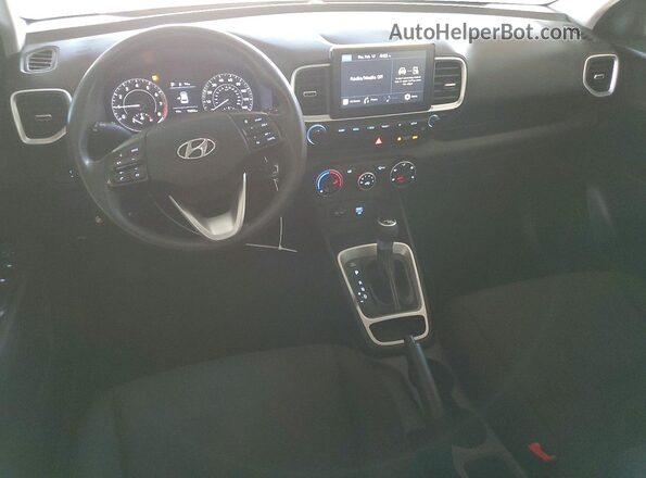 KMHRB8A3XMU064405 2021 HYUNDAI VENUE White Սարքավորումների վահանակի տեսք