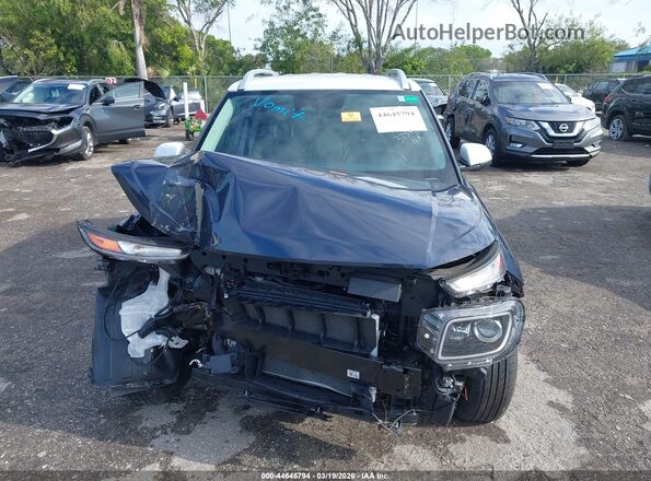 KMHRC8A32RU325014 2024 HYUNDAI VENUE Blue Vista interior trasera