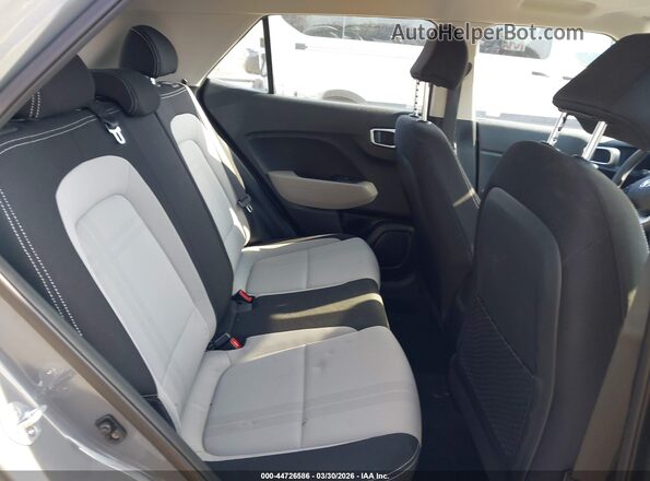 KMHRC8A35LU037768 2020 HYUNDAI VENUE Gray Vista de la etiqueta del VIN
