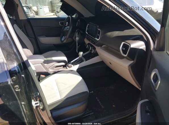 KMHRC8A36MU080761 2021 HYUNDAI VENUE Black Front interior view