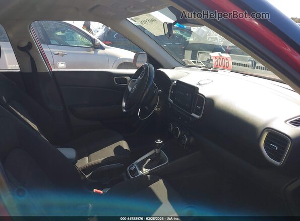 KMHRC8A36MU081442 2021 HYUNDAI VENUE Maroon Widok wnętrza z przodu