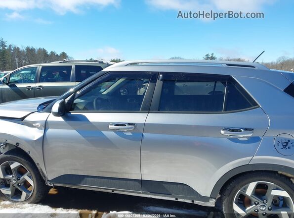 KMHRC8A38PU230938 2023 HYUNDAI VENUE Silver 