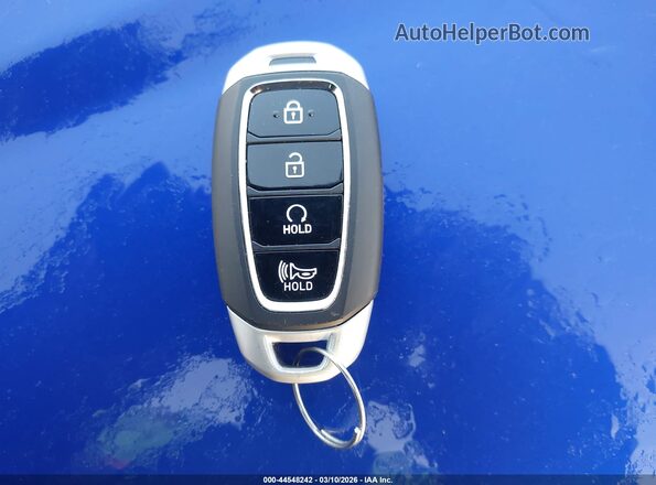 KMHRC8A38RU313370 2024 HYUNDAI VENUE Blue Vista del salpicadero