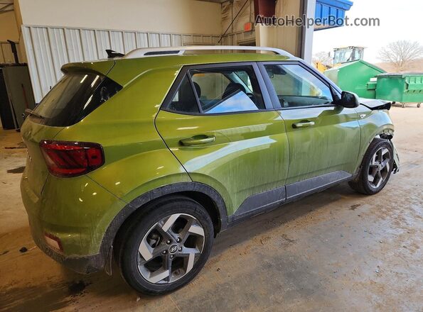 KMHRC8A39MU098204 2021 HYUNDAI VENUE Зеленый Задняя правая четверть