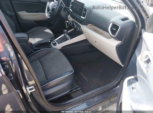 KMHRC8A39MU111498 2021 HYUNDAI VENUE Dark Blue Вид салону спереду