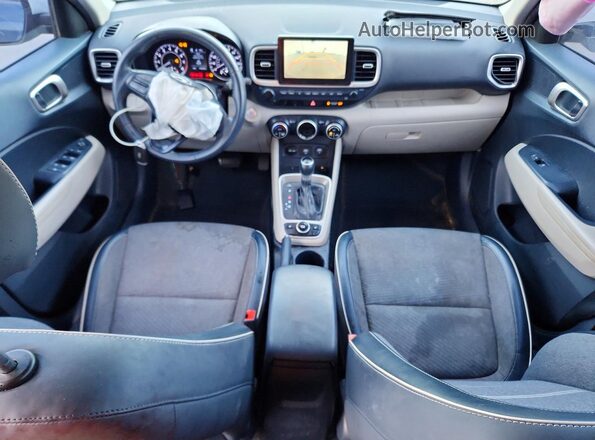 KMHRC8A39MU127748 2021 HYUNDAI VENUE Blue Widok deski rozdzielczej