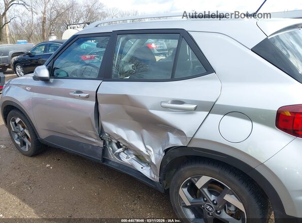 KMHRC8A39TU425716 2026 HYUNDAI VENUE Silver წინა ხედი