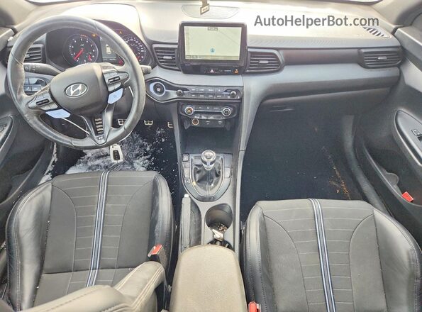 KMHT36AH1NU013329 2022 HYUNDAI VELOSTER White Առջևի վահանակի տեսք