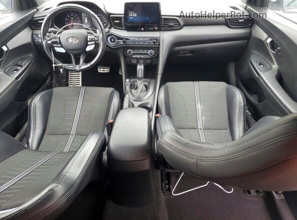 KMHT36AH5MU009539 2021 HYUNDAI VELOSTER Белый Вид панели приборов