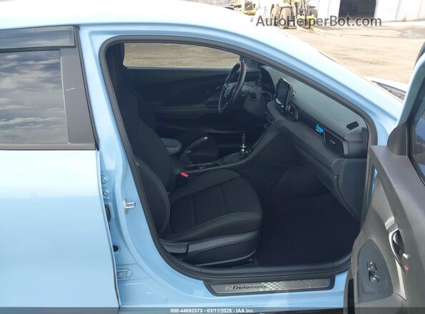 KMHT36AHXKU001451 2019 HYUNDAI VELOSTER Blue Widok wnętrza z przodu
