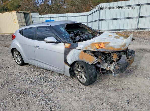 KMHTC6AD3GU271917 2016 HYUNDAI VELOSTER Серебряный Задняя правая четверть