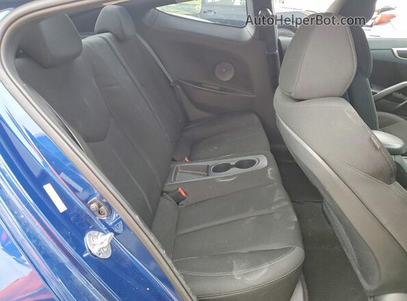 KMHTC6AD7HU315063 2017 HYUNDAI VELOSTER Blue Հետևի նստատեղերի տեսք