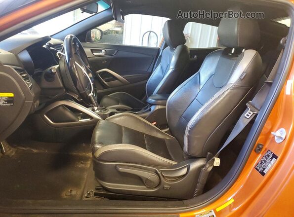 KMHTC6AE5GU269594 2016 HYUNDAI VELOSTER Оранжевый Вид салона спереди