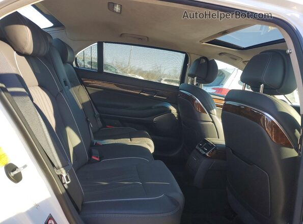 KMTF34JA9KU058699 2019 GENESIS G90 White Vista de los asientos traseros