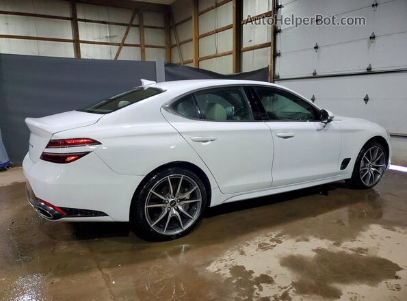 KMTG34SC4RU142797 2024 GENESIS G70 White 